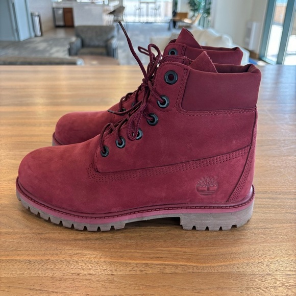 Timberland Waterproof Boots, Size 6 - Picture 5 of 11